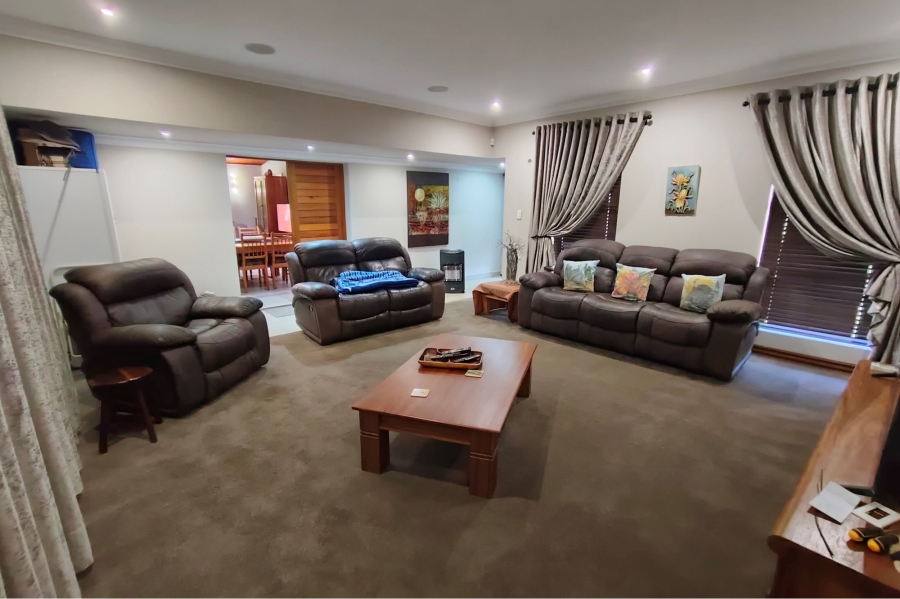 8 Bedroom Property for Sale in Broederstroom North West